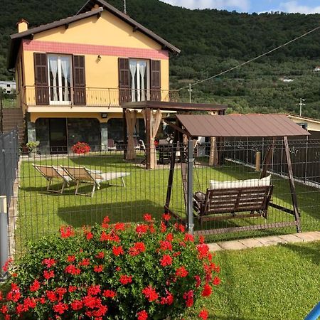 Casa Ginni Con Piscina E Giardino Caravonica Екстериор снимка