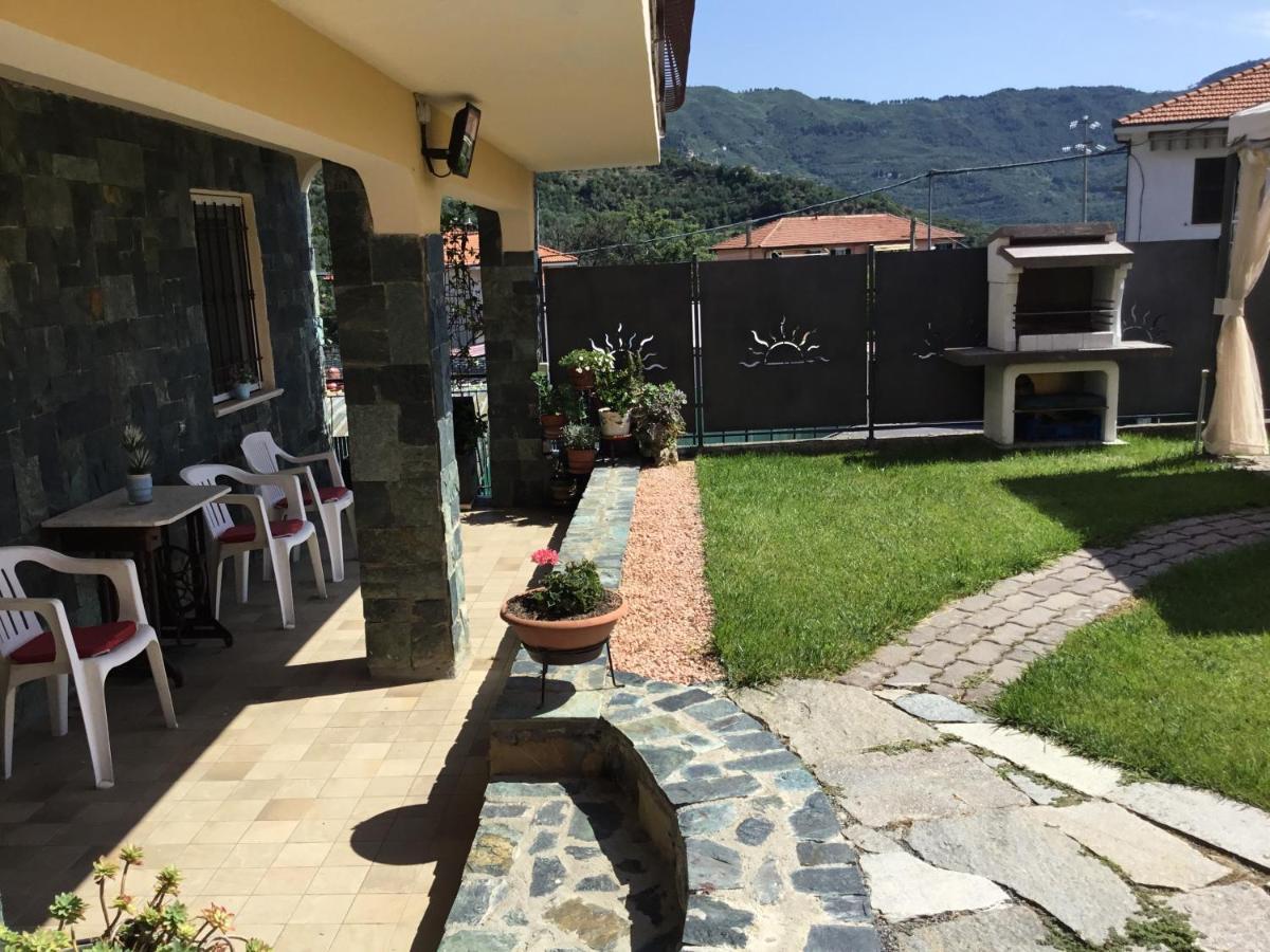 Casa Ginni Con Piscina E Giardino Caravonica Екстериор снимка