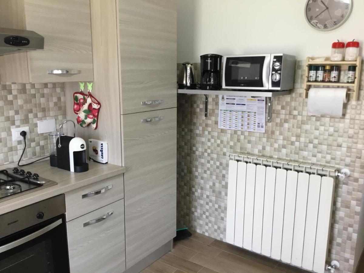 Casa Ginni Con Piscina E Giardino Caravonica Екстериор снимка