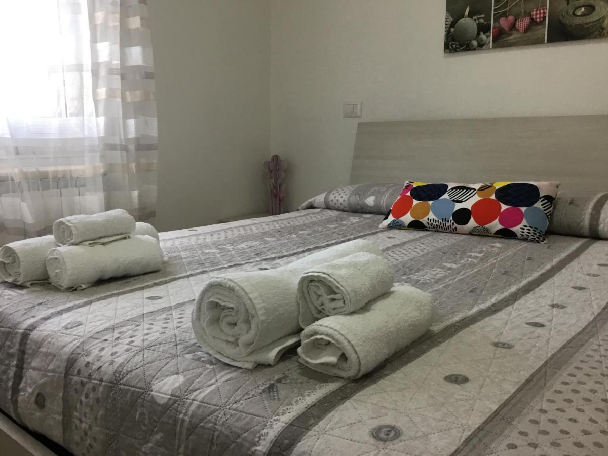 Casa Ginni Con Piscina E Giardino Caravonica Екстериор снимка