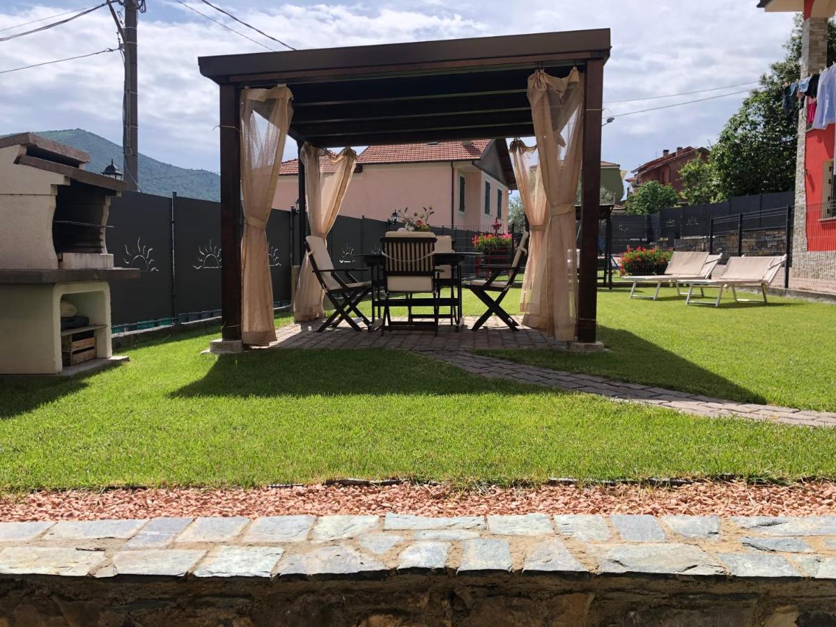 Casa Ginni Con Piscina E Giardino Caravonica Екстериор снимка